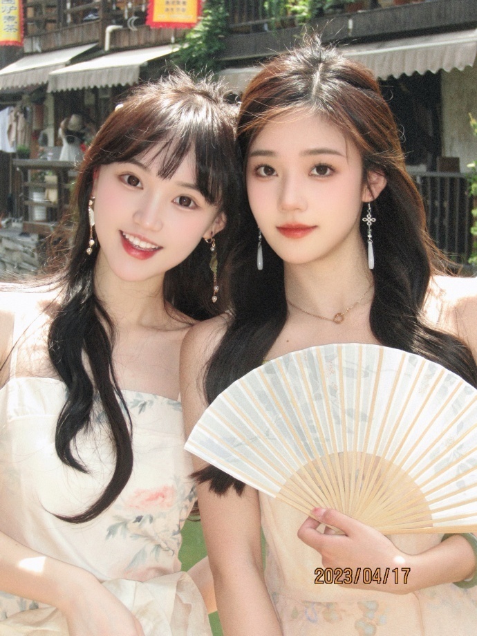 詹妮弗·加纳新剧凭什么是完美沙滩伴侣？八个女人一场周末就够了